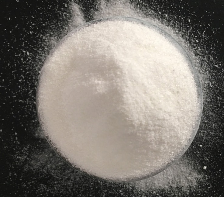 脫氧劑的種類有哪些呢?脫氧劑有分脫氧速度速鼓型和緩放型,也有按功能用途的分類,還有接原材料分為有機類和無機類的。其中有機脫氧劑主要有葡萄糖氧化酶型脫氧劑、抗壞血酸型脫氧劑和兒茶酚型脫氧劑,而目前使用較廣泛的是無機類脫氧劑。無機脫氧劑使用較廣的主要有三種:鐵系脫氧劑、亞硫酸鹽系脫氧劑、加氫催化劑型脫氧劑。